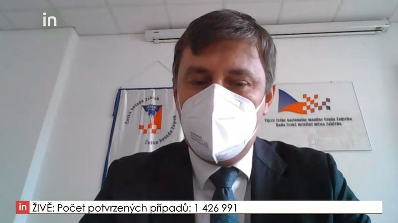 Brífink ministra Petříčka k očkovacím pasům